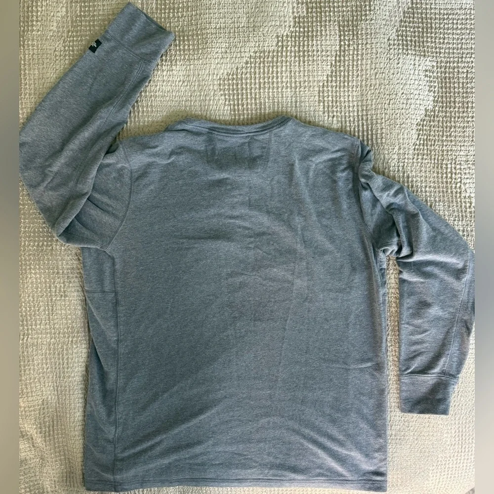 The North Face XXL Heather Gray Long Sleeve Henley Shirt — Soft & Casual Comfort